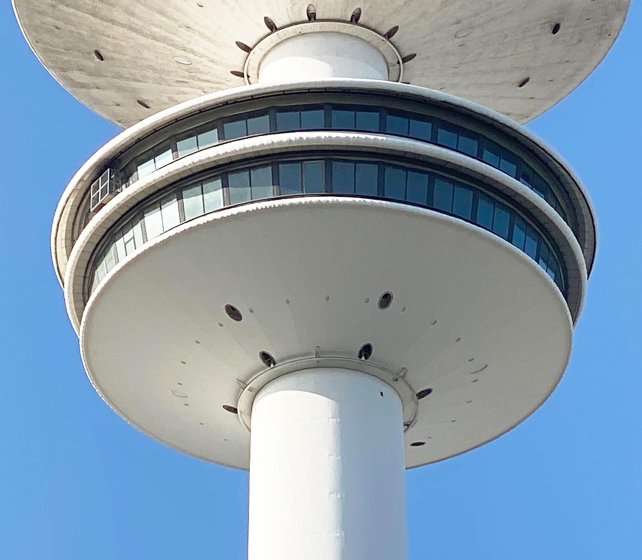 Wiederer ffnung Heinrich Hertz Turm Siebrecht M nzesheimer Architekten wiederer-ffnung-heinrich-hertz-turm-siebrecht-m-nzesheimer-architekten